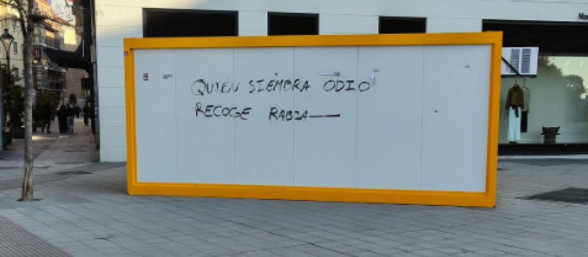 Caseta vandalizada de Vox en Valladolid