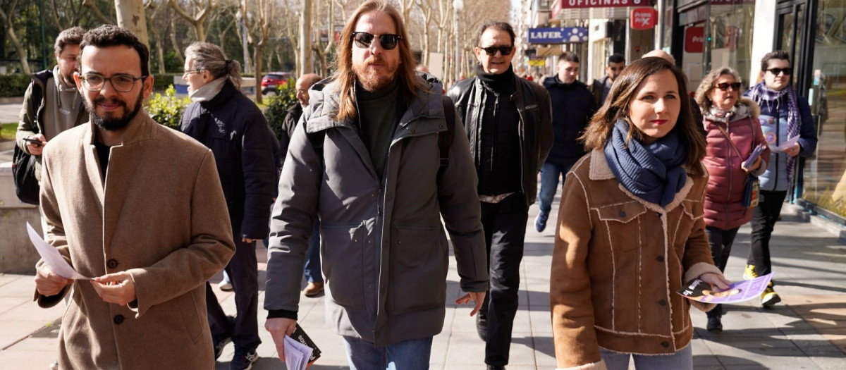 La diputada y secretaria general de Podemos, Ione Belarra, junto al secretario de Organización de la formación, Pablo Fernández, (centro) y el candidato de Podemos-Alianza Verde a la Presidencia de la Junta de Castilla y León, Miguel Ángel Llamas (i).

REMITIDA / HANDOUT por PODEMOS
Fotografía remitida a medios de comunicación exclusivamente para ilustrar la noticia a la que hace referencia la imagen, y citando la procedencia de la imagen en la firma
02/3/2026