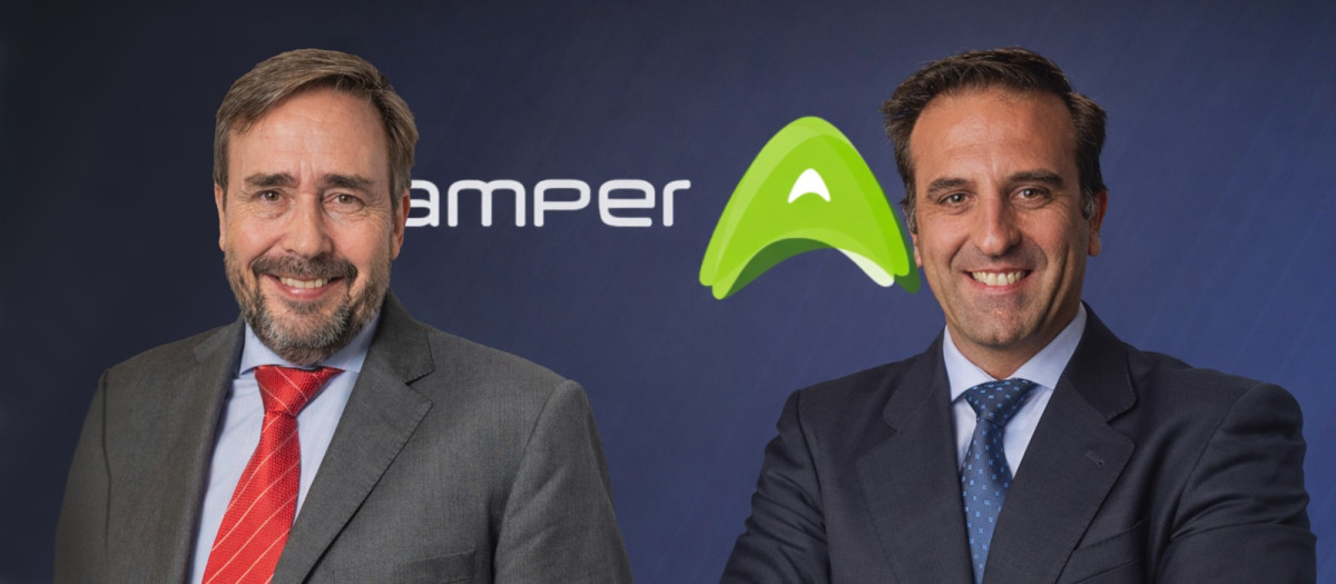 Manuel de Oliveira, Director Comercial de Grupo Amper, y Vicente Gª-Almarza, Director de Sistemas de Protección, en la unidad de negocio de Defensa y Seguridad Nacional