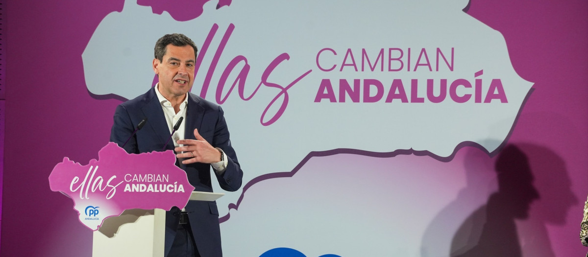 (Foto de ARCHIVO)
El presidente de la Junta de Andalucía, Juanma Moreno interviene en el acto con motivo del Día de la Mujer, a 5 de marzo de 2024, en Sevilla, Andalucía (España). El presidente del PP-A, Juanma Moreno, preside el acto 'Ellas cambian Andalucía', organizado por el partido con motivo del Día de la Mujer.

Francisco J. Olmo / Europa Press
05/3/2024