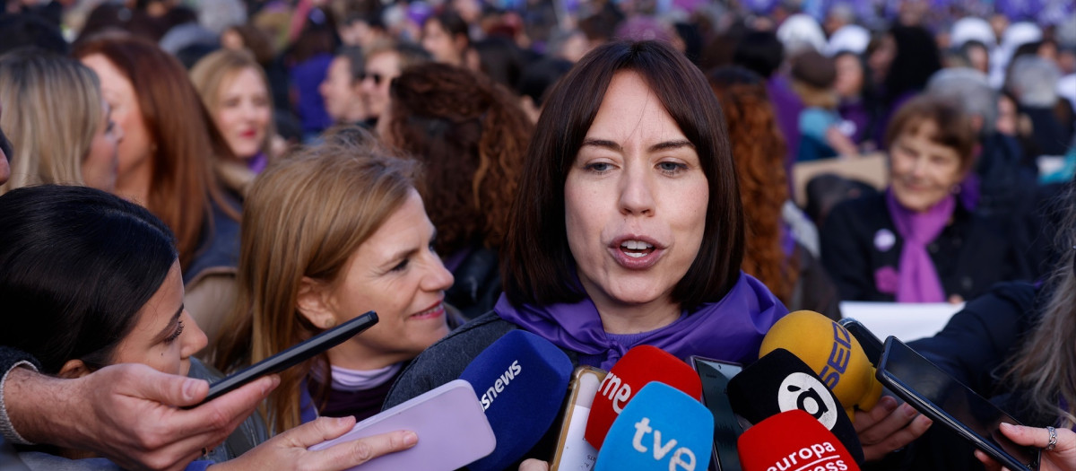 La secretaria del PSPV y ministra de Ciencia, Diana Morant, durante la manifestación del 8M en Valencia