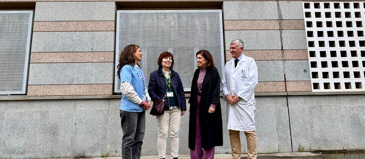 La Junta instala segundos ascensores en los centros de salud de Santa Rosa, Poniente y Levante Norte