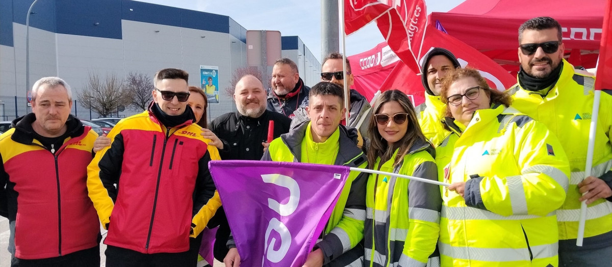 Trabajadores de Adeo Logistic.

REMITIDA / HANDOUT por UGT
Fotografía remitida a medios de comunicación exclusivamente para ilustrar la noticia a la que hace referencia la imagen, y citando la procedencia de la imagen en la firma
11/3/2026
