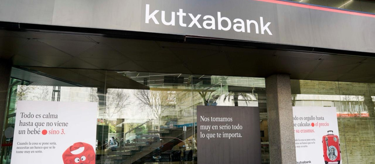 CAJASUR KUTXABANK BANCO CORDOBA RONDA TEJARES SEDE