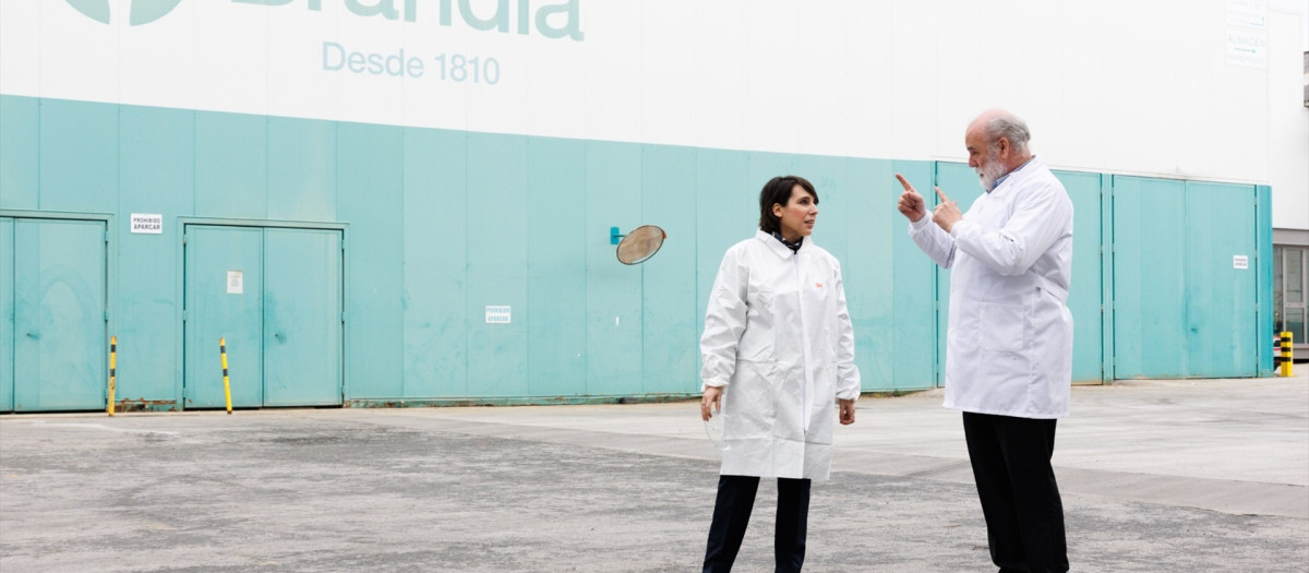 La consejera de Economía e Industria, María Jesús Lorenzana, visita Papelera de Brandía

XUNTA DE GALICIA / Europa Press
18/3/2026