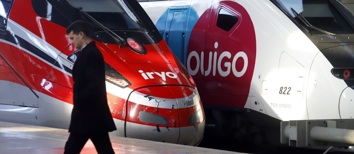 (Foto de ARCHIVO)
El nuevo tren de alta velocidad Ouigo a su llegada a la estación María Zambrano. A 15 de enero de 2025 en Málaga, Andalucía (España). La delegada del Gobierno andaluz en Málaga, Patricia Navarro; el subdelegado del Gobierno en Málaga, Javier Salas; y el presidente de la Diputación de Málaga, Francisco Salado, asisten a la llegada del primer tren Ouigo a la estación de Málaga María Zambrano.

Álex Zea / Europa Press
15/1/2025