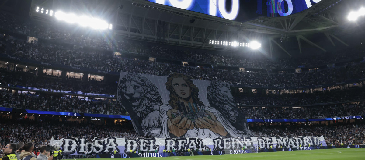 La pancarta con la que recibió el Bernabéu a los jugadores del Real Madrid