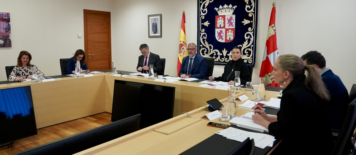 Convocatoria de la Mesa de la Diputación Permanente de las Cortes de Castilla y León