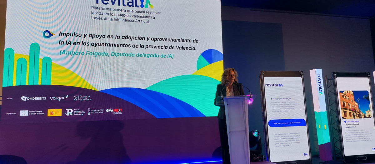 Imagen de la diputada Amparo Folgado tomada durante la presentación