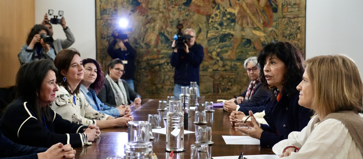 Imagen de la reunión mantenida en la Delegación del Gobierno