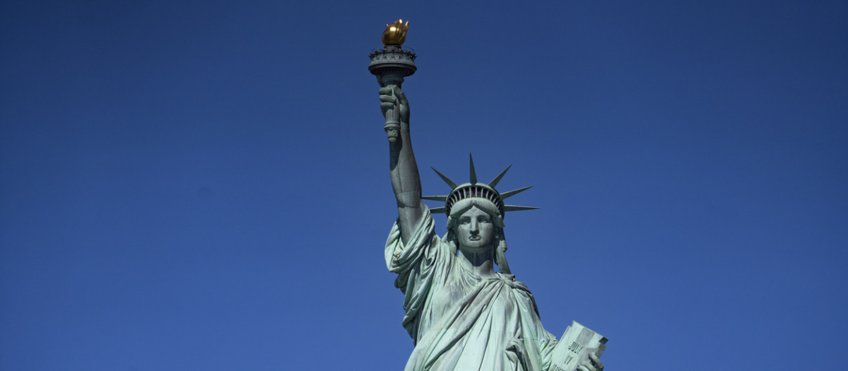 Estatua de la Libertad, Nueva York, desde el río Hudson