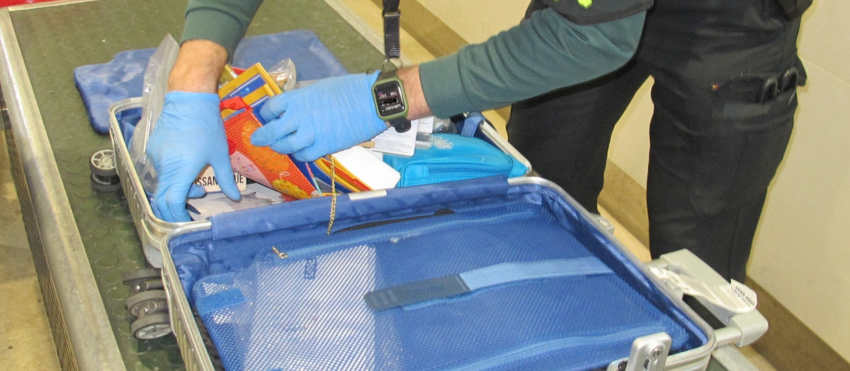 Imagen del control de aduanas en el aeropuerto de Valencia