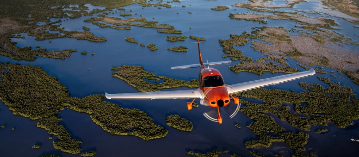 Un avión Cirrus SR20 G7