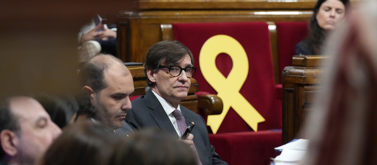 El presidente de la Generalitat de Cataluña, Salvador Illa, este miércoles en el Parlament
