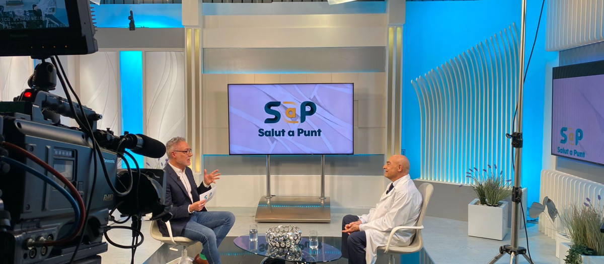 Imagen del plató del programa de À Punt