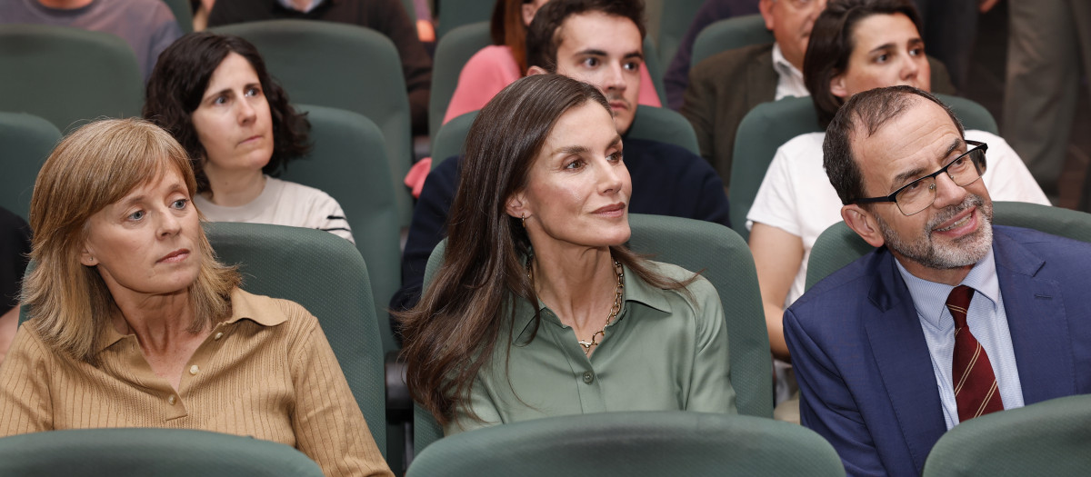 La reina Letizia en el estreno del documental "Los nietos del silencio" un proyecto que nace de un grupo de jóvenes periodistas graduados de la Universidad de Navarra