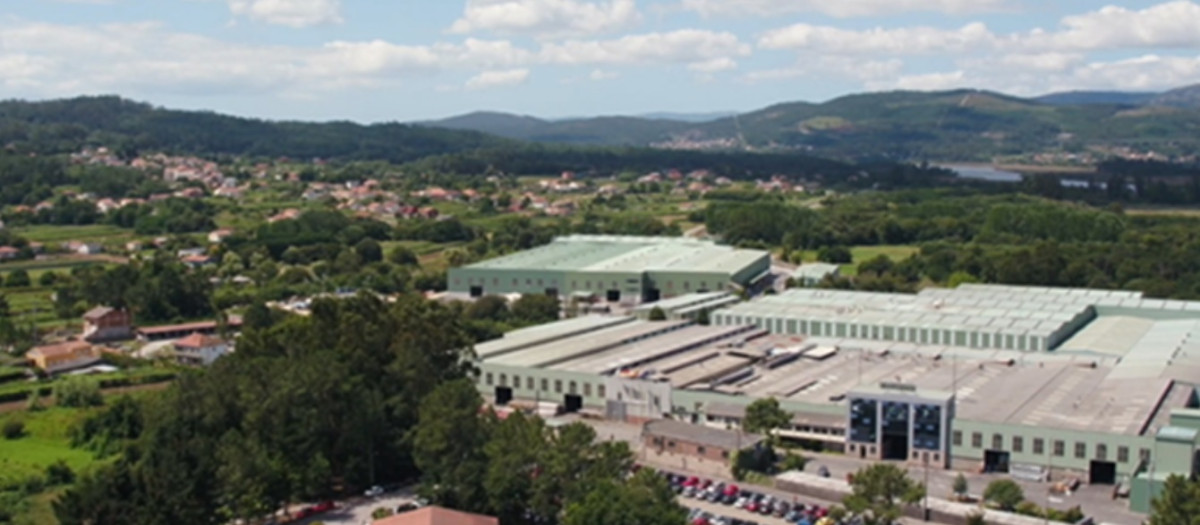 Sede de Extrugasa, en Valga (Pontevedra)

REMITIDA / HANDOUT por EXTRUGASA
Fotografía remitida a medios de comunicación exclusivamente para ilustrar la noticia a la que hace referencia la imagen, y citando la procedencia de la imagen en la firma
11/5/2022