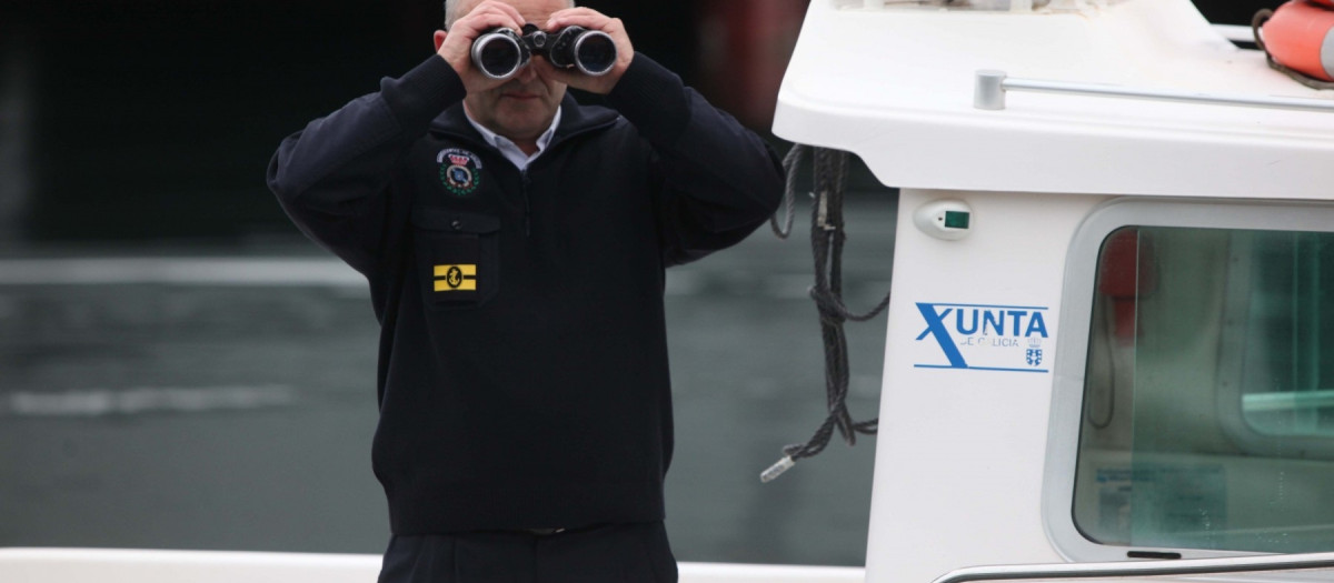 Agente de la Unidad Operativa del Servizo de Gardacostas de Ferrol

REMITIDA / HANDOUT por GARDACOSTAS DE GALICIA-CONSELLERÍA DO MAR
Fotografía remitida a medios de comunicación exclusivamente para ilustrar la noticia a la que hace referencia la imagen, y citando la procedencia de la imagen en la firma
08/10/2024