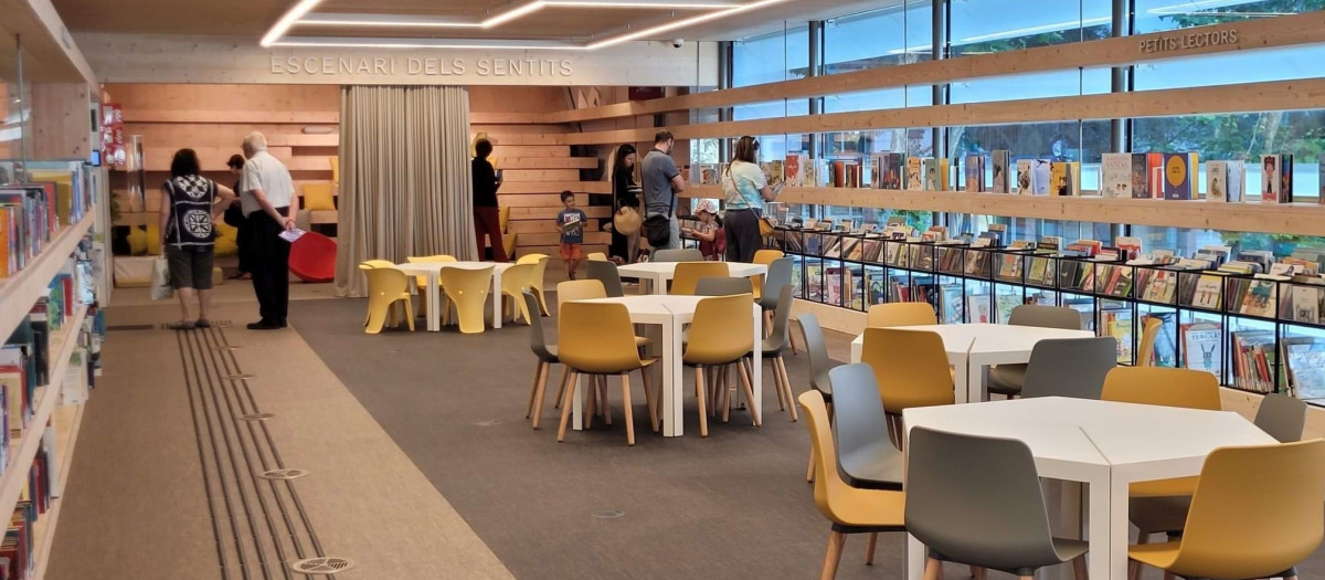 El interior de la Biblioteca Gabriel García Márquez de Barcelona.

REMITIDA / HANDOUT por AYUNTAMIENTO DE BARCELONA
Fotografía remitida a medios de comunicación exclusivamente para ilustrar la noticia a la que hace referencia la imagen, y citando la procedencia de la imagen en la firma
26/2/2024