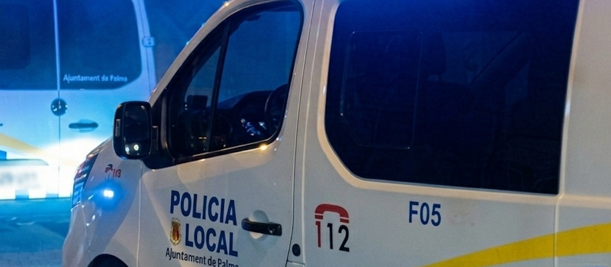 Furgoneta de la Policía Local de Palma

REMITIDA / HANDOUT por POLICÍA LOCAL
Fotografía remitida a medios de comunicación exclusivamente para ilustrar la noticia a la que hace referencia la imagen, y citando la procedencia de la imagen en la firma
21/4/2026