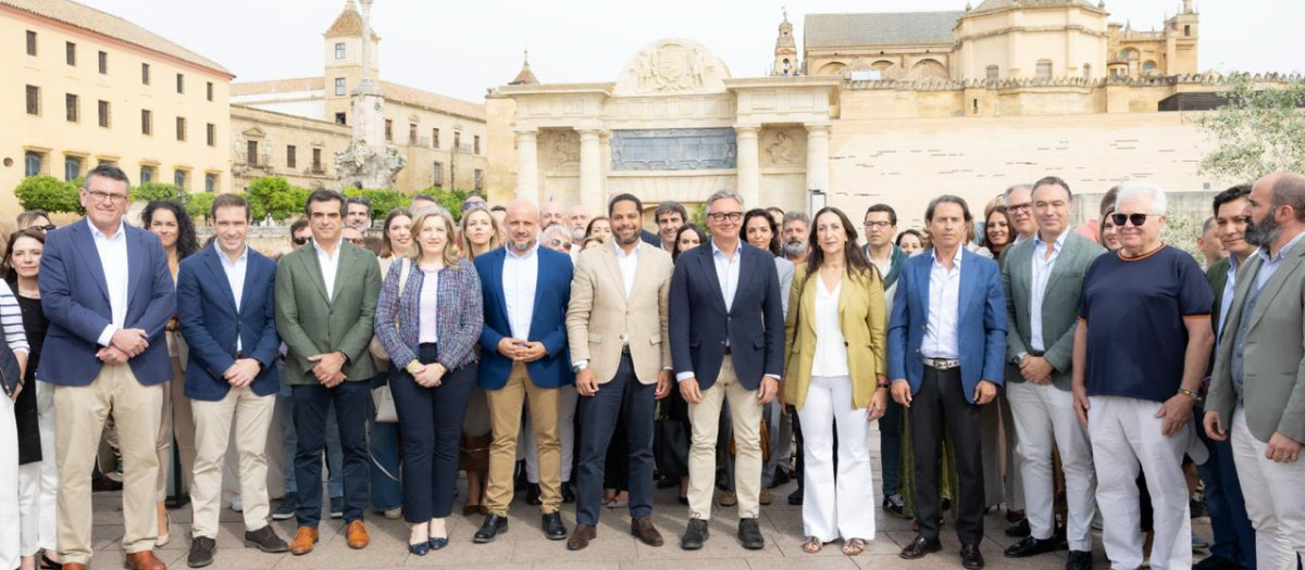 Garriga, junto a los candiddatos de Vox