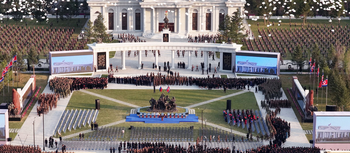 Inauguración en Pyongyang del mausoleo de soldados norcoreanos muertos en la guerra de Ucrania