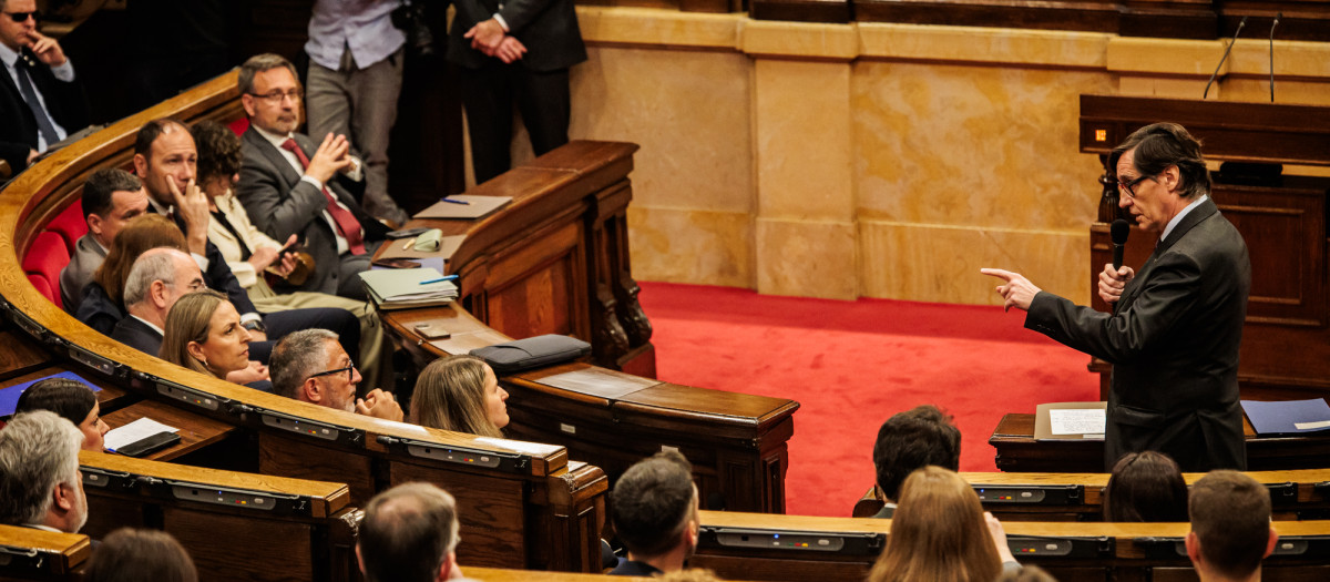 Intervención de Salvador Illa en la sesión de control en el Parlament