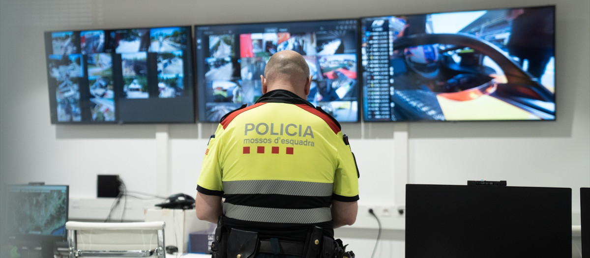 Un agente de los Mossos d'Esquadra, en una imagen de archivo