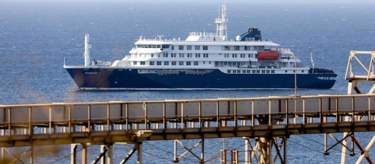 Foto del crucero en el que se encuentran los contagiado de hantavirus