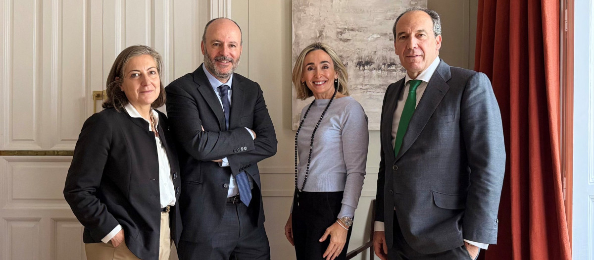 De izquierda a derecha:  Gloria Trallero, Alfonso Rubiales, María José Zueco y Ramón Hermosilla.