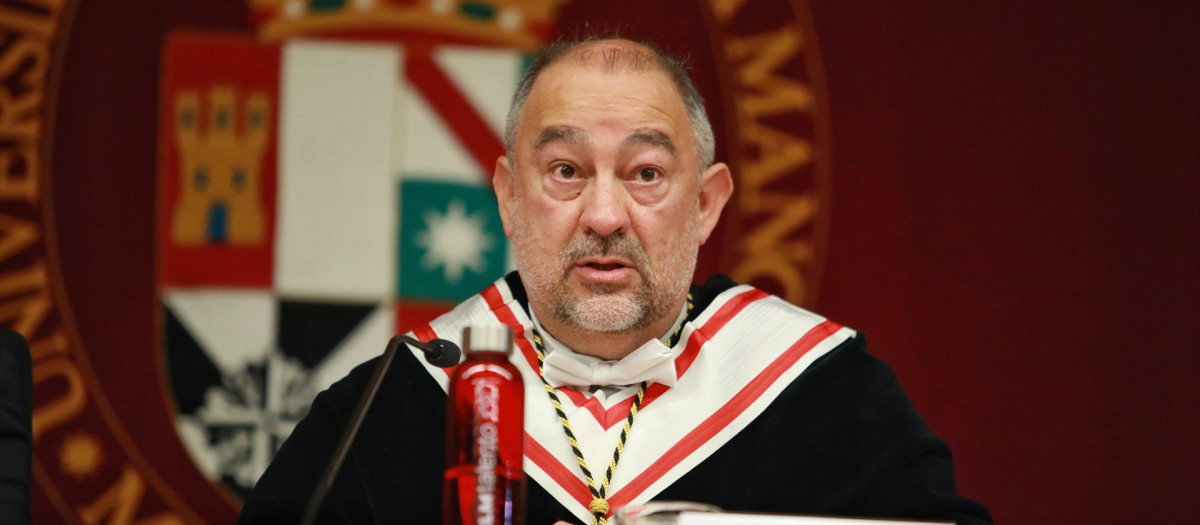 (Foto de ARCHIVO)
El nuevo rector de la Universidad de Castilla-La Mancha (UCLM), José Julián Garde