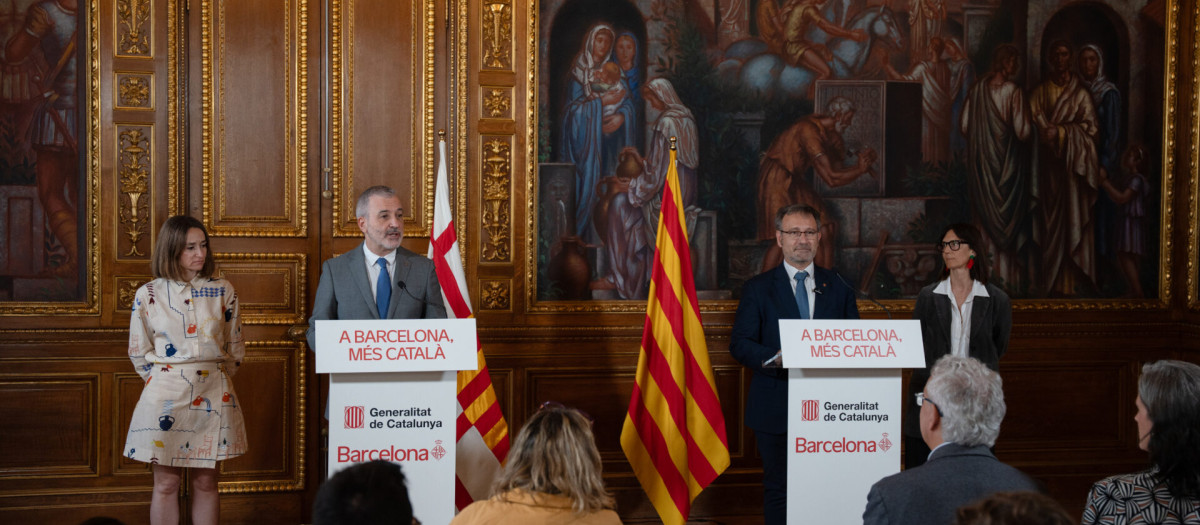Jaume Collboni y Francesc Xavier Vila, en la firma del acuerdo