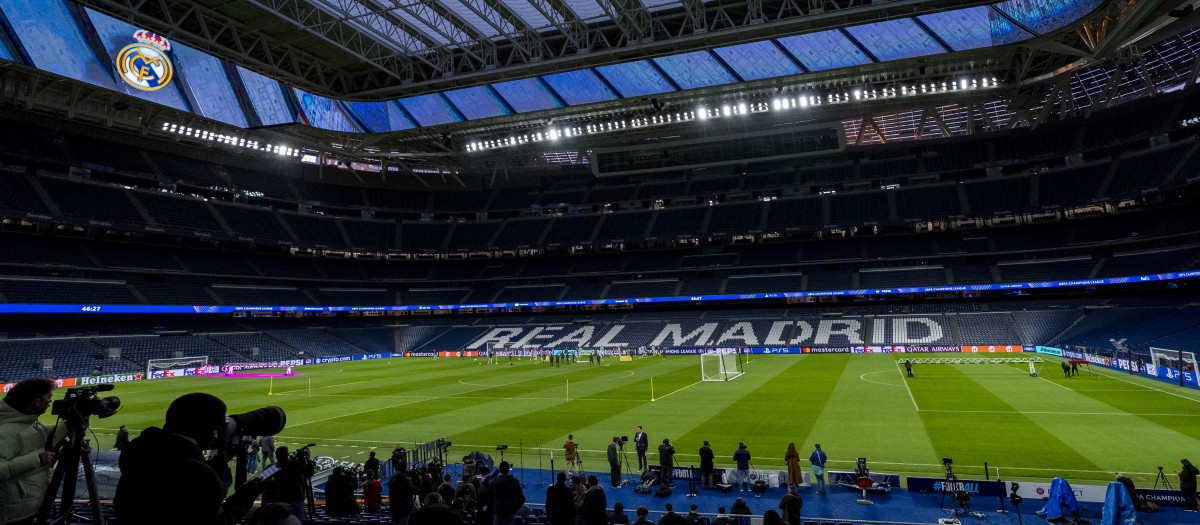 El estadio Santiago Bernabéu, en la previa del Real Madrid-Real Oviedo