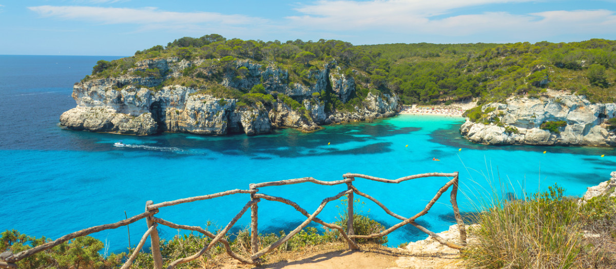 2. Cala Macarella (Menorca, España)