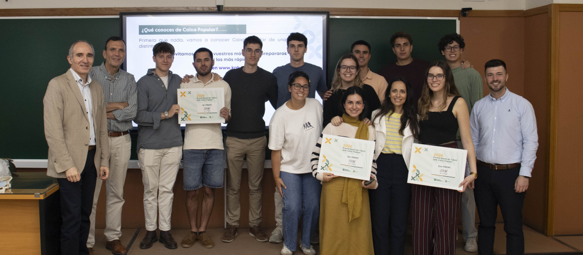 Entrega de premios a los estudiantes