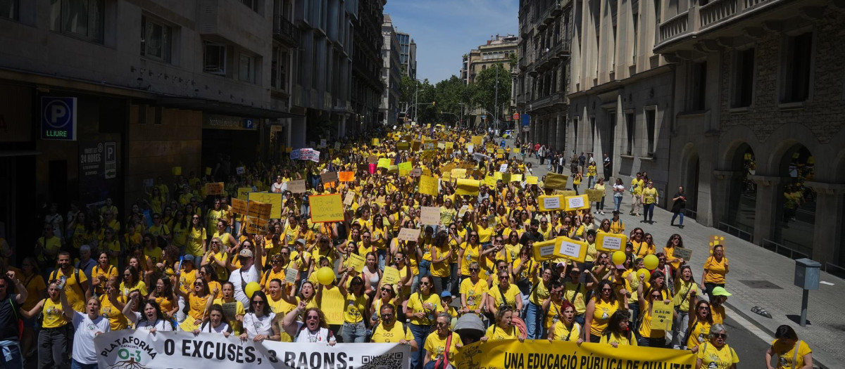 Educadores de escuelas infantiles se han manifestado por Barcelona