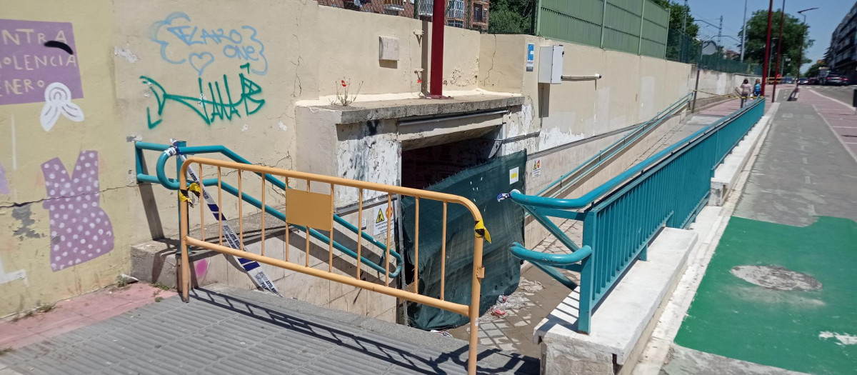 Túnel de Vadillos desde la calle Salud, en el barrio vallisoletano de Pajarillos