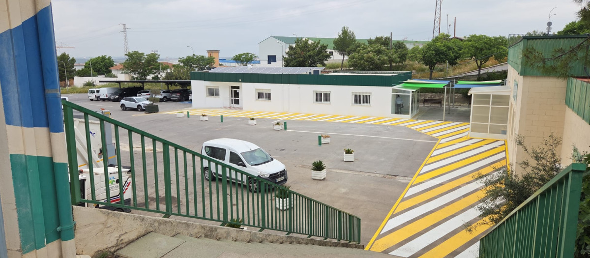 Placas solares en el edificio de Egemasa (Puente Genil)