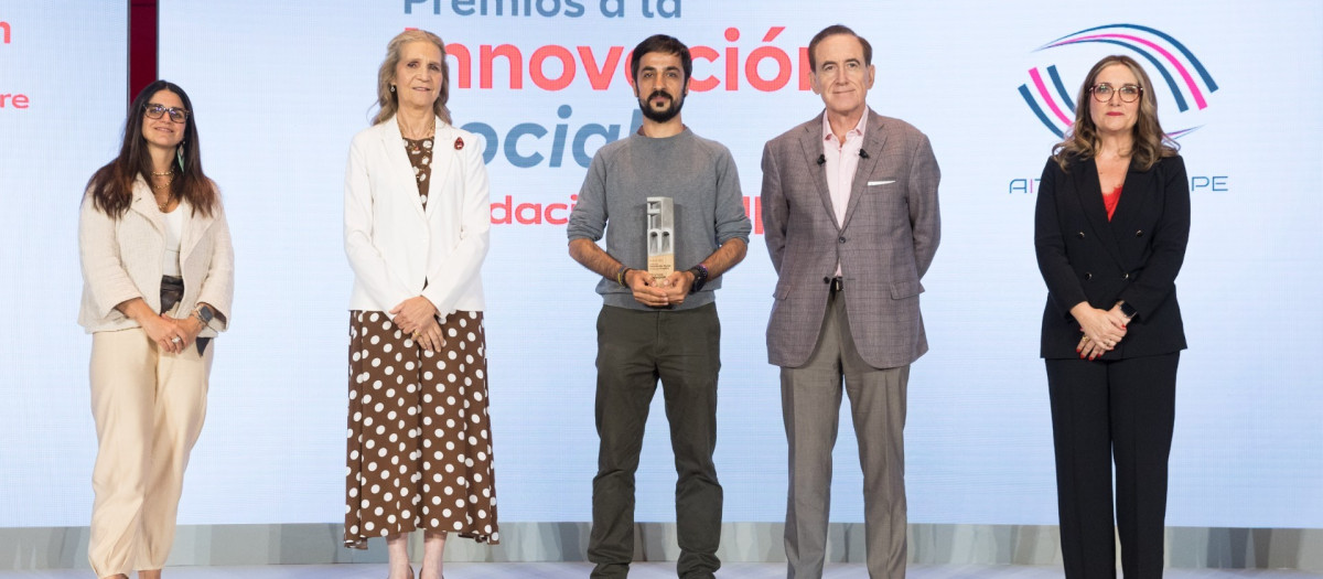 Foto de familia premio innovación social