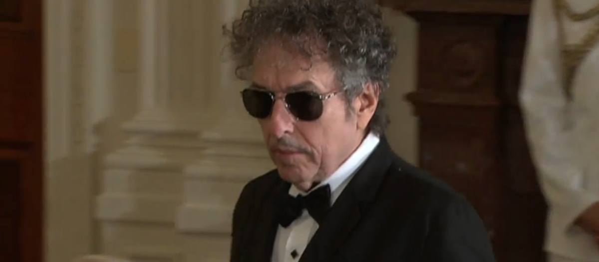 Bob Dylan el día que recibió el Nobel
