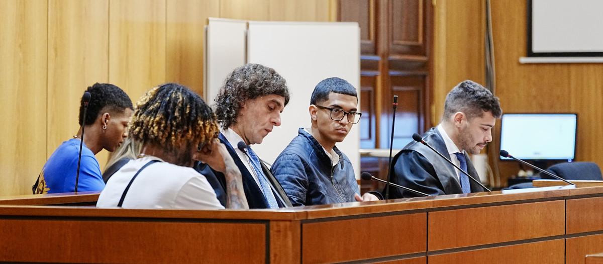 Juicio por homicidio en grado de tentativa de tres miembros de la banda hispanoamericana Trinitarios contra un seguidor de Dominican Don’t Play