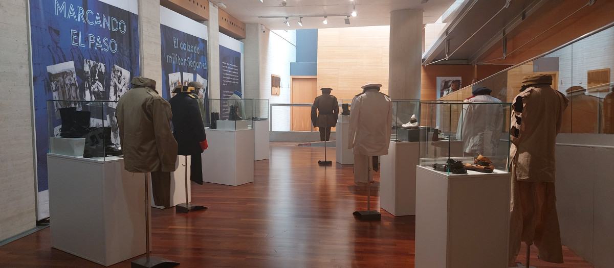 La exposición 'Marcando el paso: el calzado militar Segarra' llega a Ávila