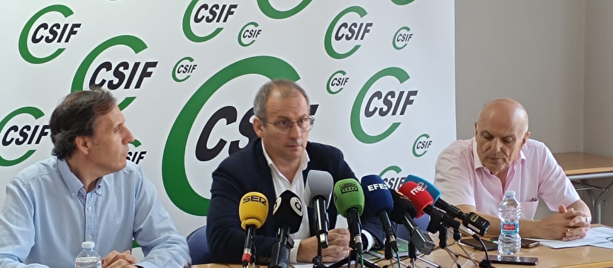 Imagen de la rueda de prensa ofrecida por el CSIF en Valencia