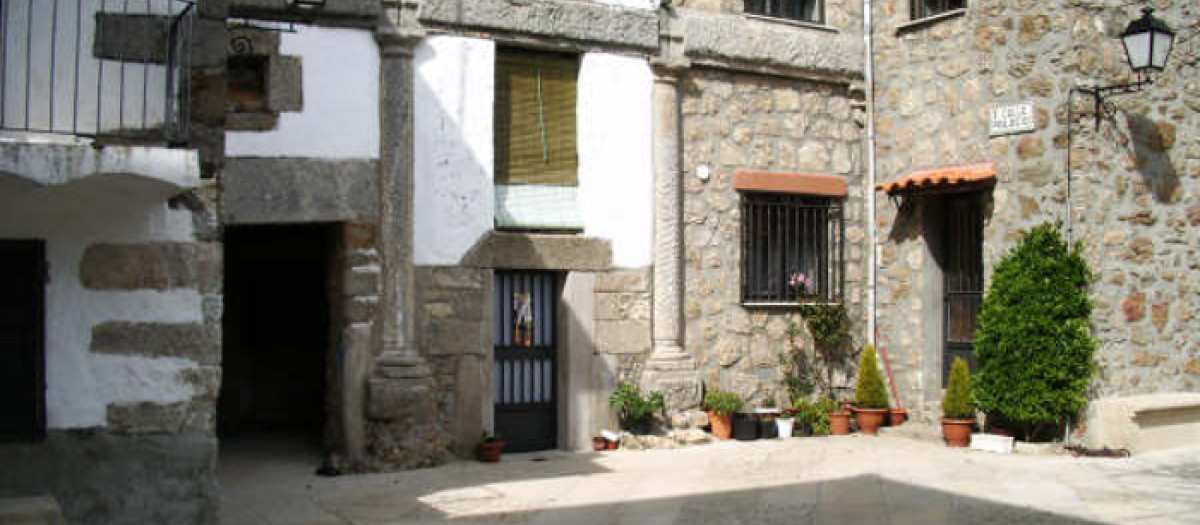 Pueblo extremeño de Piornal, en lo alto del Valle del Jerte