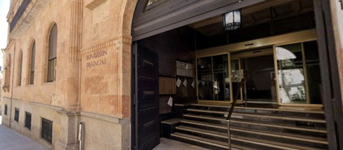 Entrada principal de la Diputación de Salamanca