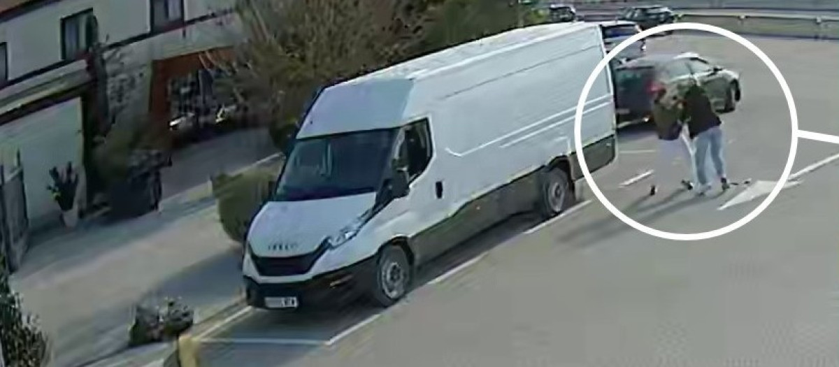 Momento del robo de un reloj de lujo en Burgos