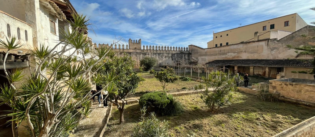 Monasterio de Santa Isabel

REMITIDA / HANDOUT por FEDERACIÓN DE MONASTERIOS DE MONJAS JERÓNIMAS
Fotografía remitida a medios de comunicación exclusivamente para ilustrar la noticia a la que hace referencia la imagen, y citando la procedencia de la imagen en la firma
05/6/2026