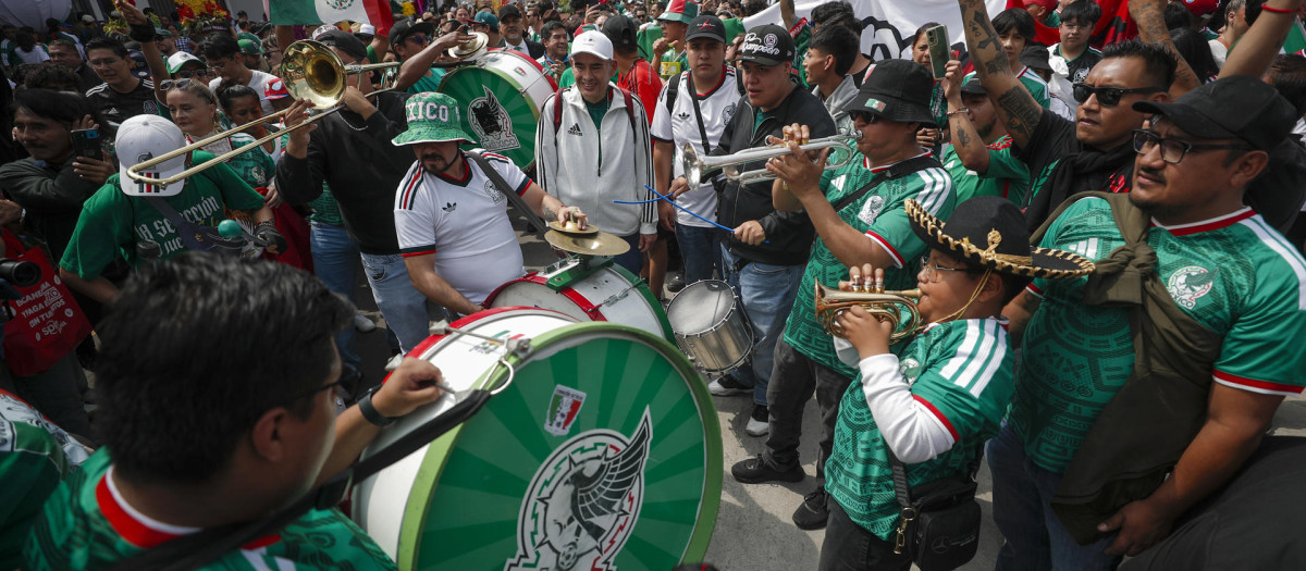 Aficionados animan previo a la inauguración del Mundial de la FIFA 2026
