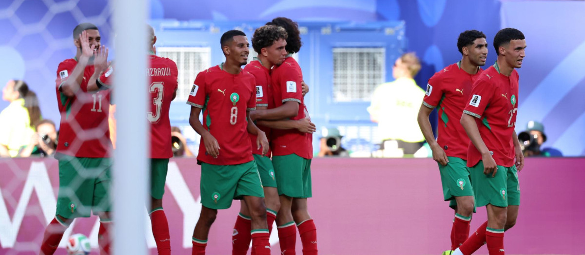 Los jugadores de Marruecos celebran el gol ante Brasil