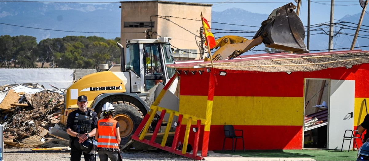 Una de las excavadoras que han actuado en el operativo